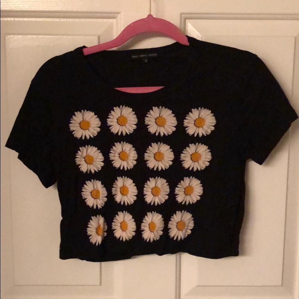 Daisy black crop top